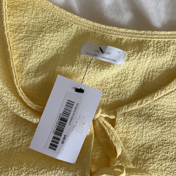 OAK + FORT YELLOW CREPE TIE FRONT CROP TOP - Picture 2 of 6